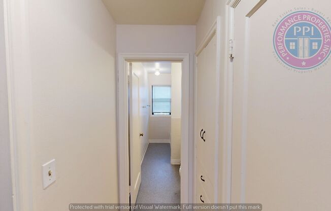 1 bed, 1 bath, 700 sqft, $1,295, Unit 04