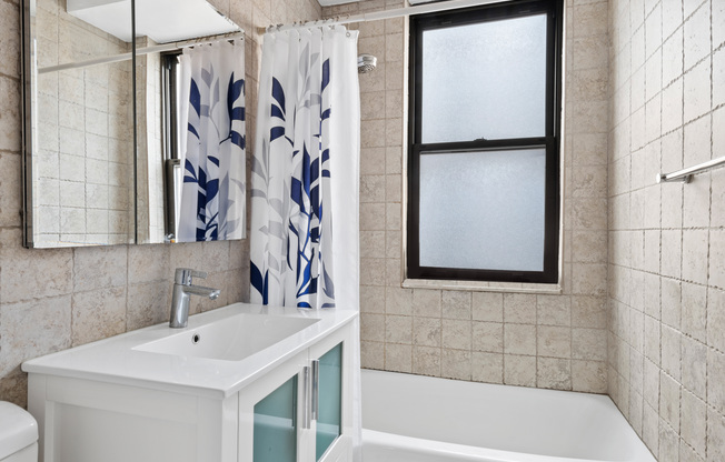 1 bed, 1 bath, $4,000, Unit 18M