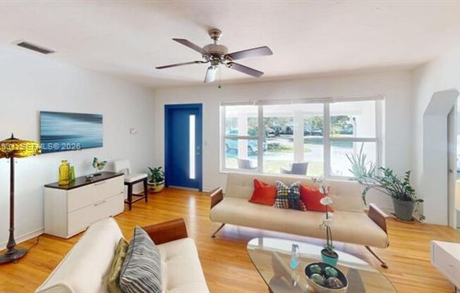 951 NE 116th St BISCAYNE PARK, FL 33161