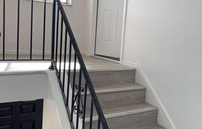 1 bed, 1 bath, 550 sqft, $800, Unit 841 - D