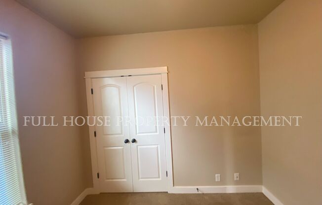 3 beds, 2 baths, $2,295