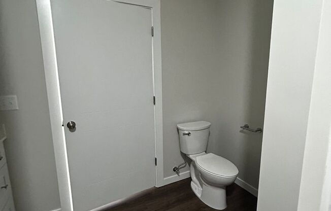 1 bed, 1.5 baths, 941 sqft, $1,765, Unit 224 - L1085 LOFT