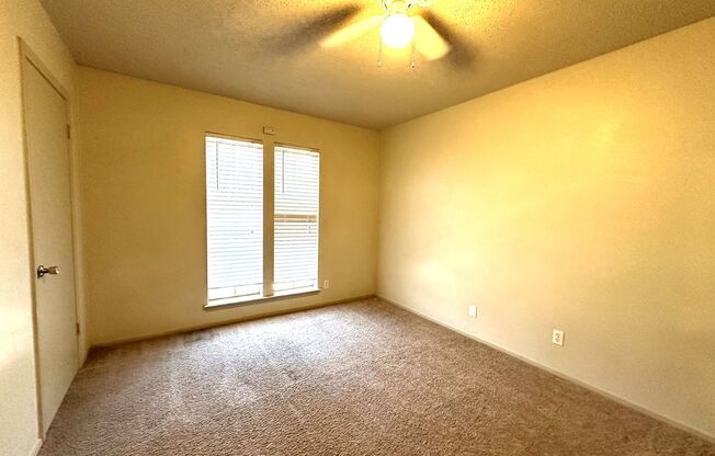 3 beds, 2.5 baths, $1,850, Unit Unit A