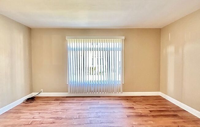 Beautiful First-Floor 2 Bed/ 1 Bath Apartment in Downtown Millbrae available NOW!