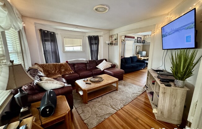 49 CONANT RD