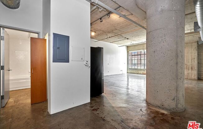 1 bed, 1 bath, 773 sqft, $3,100, Unit 302