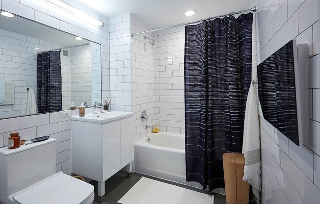 1 bed, 1 bath, $5,500, Unit 5D