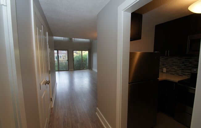 1 bed, 1.5 baths, 525 sqft, $1,750, Unit 203