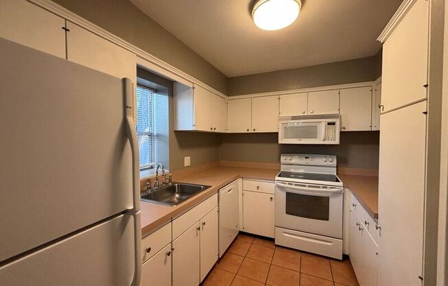 5105 W 75 ST