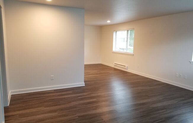 1 bed, 1 bath, 818 sqft, $2,095, Unit 4779-2F