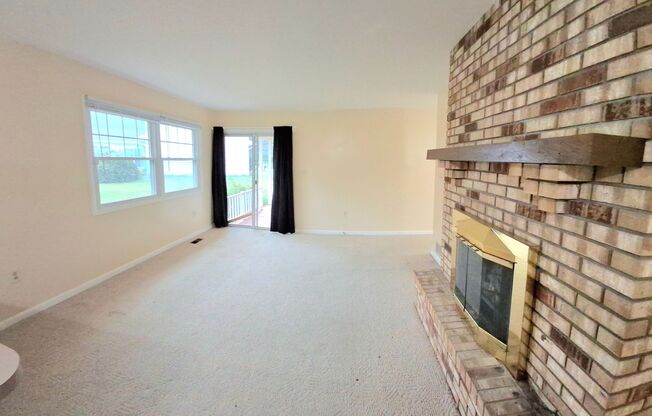 3 beds, 2.5 baths, $2,175