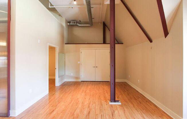2 beds, 2.5 baths, 1,700 sqft, $1,950, Unit 410