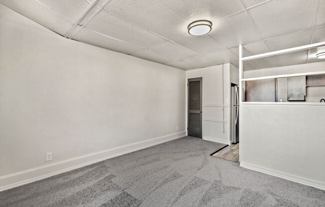 1 bed, 1 bath, 800 sqft, $849, Unit 109 W Lincoln Ave #17