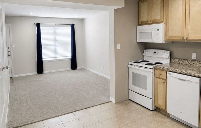 2016 Paisley Dr Unit E, Arlington, TX 76015