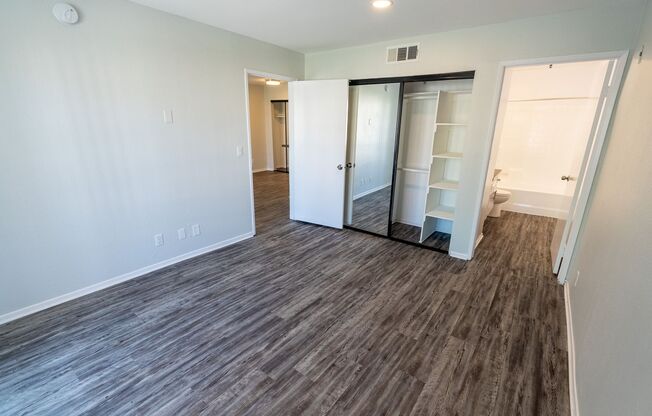 2 beds, 2 baths, 935 sqft, $2,098, Unit 301