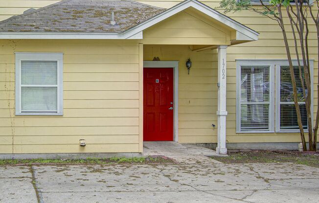 1702 Singleton Ave