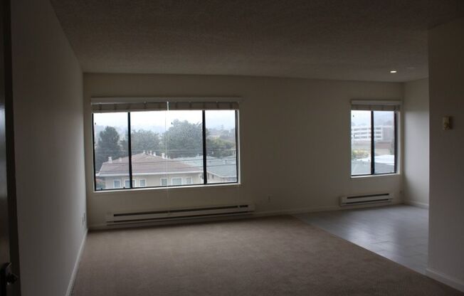 1056 Grand Ave