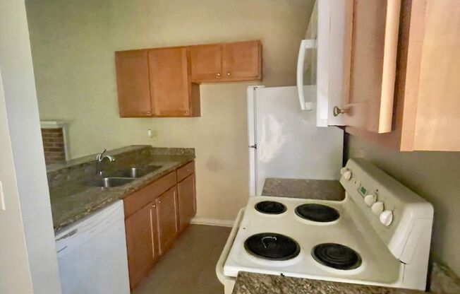 2 beds, 1 bath, $1,495