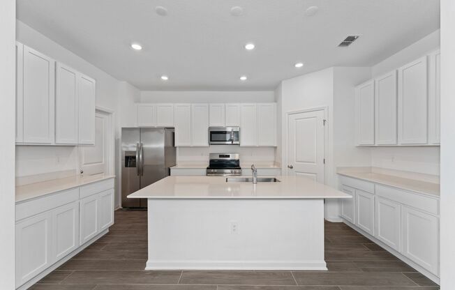4 beds, 2 baths, $2,600, Unit Knightsbridge