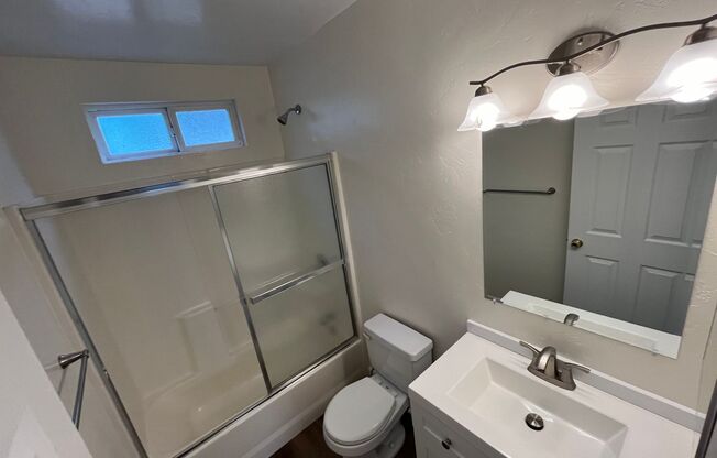 2 beds, 1 bath, $1,895, Unit 601A