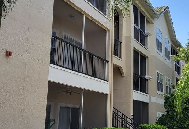 Annual TURNKEY furnished 1/1 ground floor condo in Serenade on Palmer Ranch