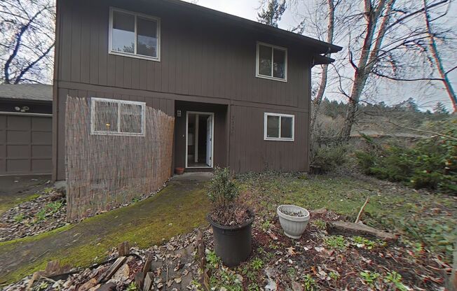 3 Bedroom House ~ Northwest Corvallis ~ Pet Friendly