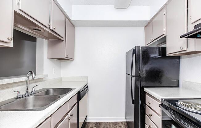 1 bed, 1 bath, 725 sqft, $681