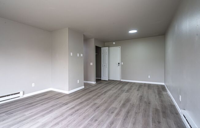 1 bed, 1 bath, 600 sqft, $899, Unit 110 - 115