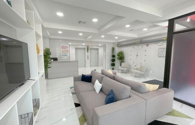 Cozy 3 Bedroom 2 Bathroom Condo- Conveniently Located in the heart of Washington, DC