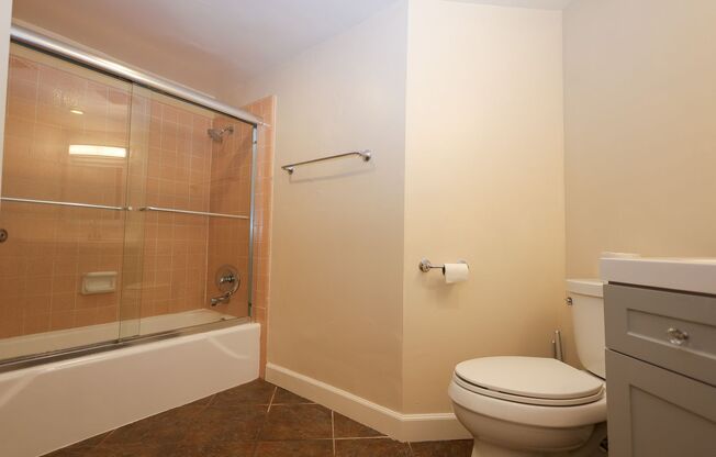 1 bed, 1.5 baths, 869 sqft, $3,295, Unit 02