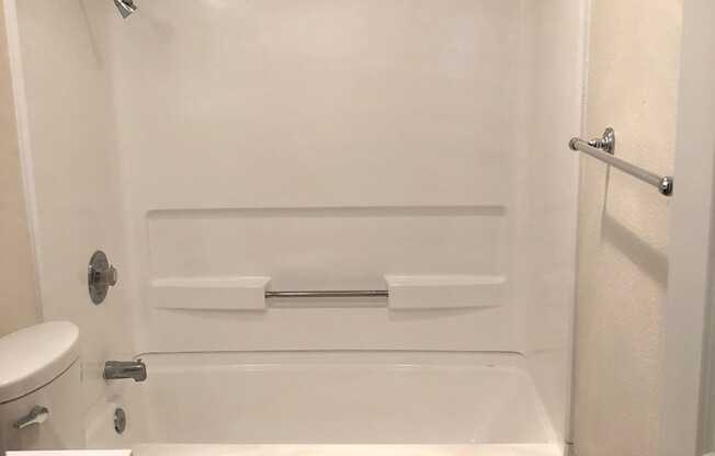 1 bed, 1 bath, 570 sqft, $2,095, Unit 205