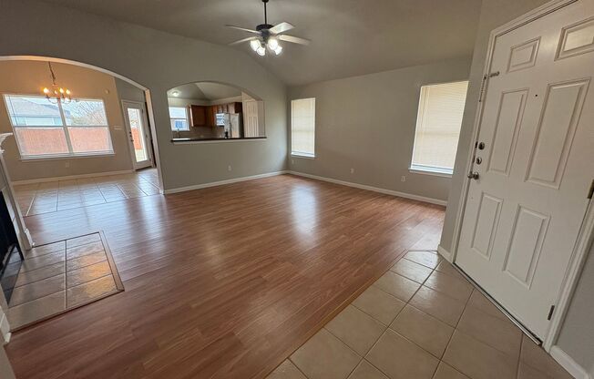 Great Home in Hutto!