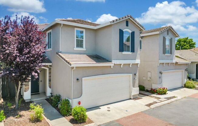 Beautiful 3 bed 2.5 bath in Natomas!