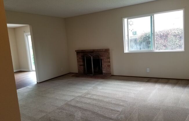 3 beds, 2 baths, $3,350