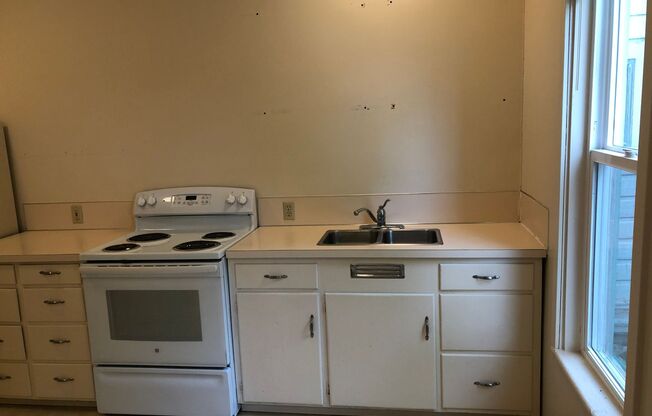 1 bed, 2 baths, 800 sqft, $1,195, Unit #1