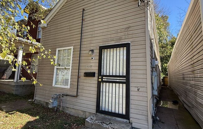 3-BED 1-BATH SINGLE FAMILY HOME