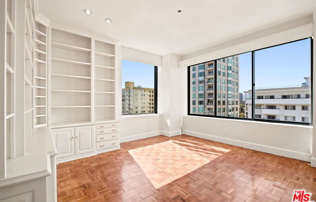 2 beds, 3 baths, 2,018 sqft, $10,499, Unit 1104