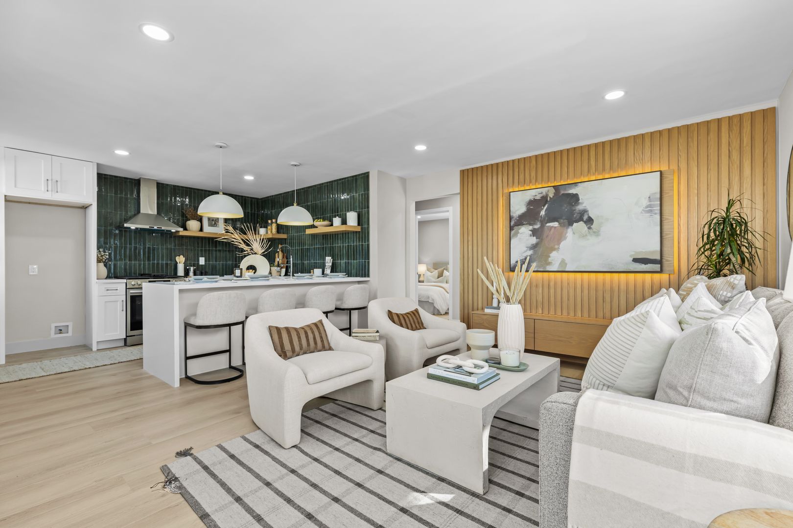 Stunning 2 Bed/1 Bath Home in Mission Beach!