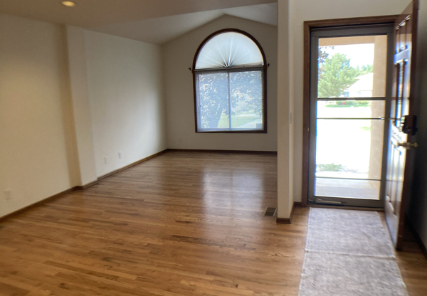 110 LUXURY LN
