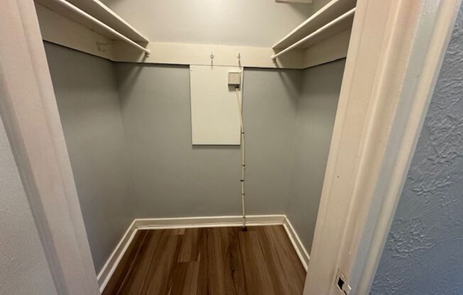 1 bed, 1 bath, 600 sqft, $1,299, Unit 5627 Rippey St. #C4