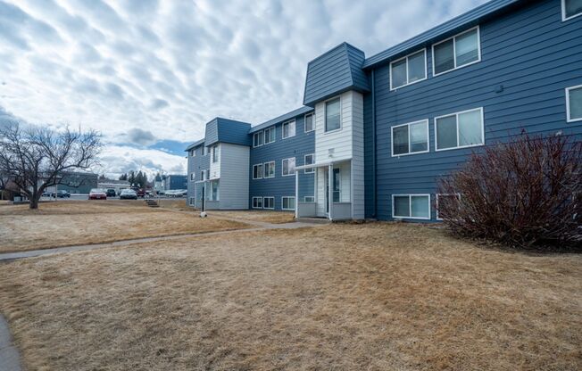 2 beds, 1 bath, 715 sqft, $995, Unit F206