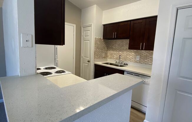 2 beds, 2 baths, 1,038 sqft, $1,215, Unit 3302