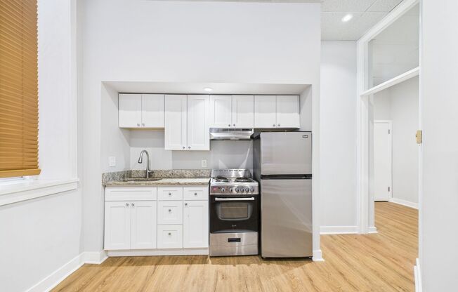 2 beds, 1 bath, $1,475, Unit 101