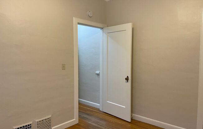 1 bed, 1 bath, $1,595, Unit 7