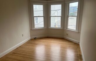 Great Hayes Valley Location and Plenty of Charm**Washer/Dryer**Patio**Open Sat/Sun 12-1 PM*