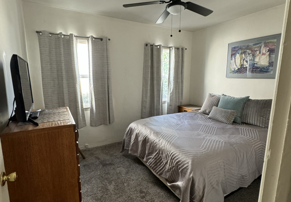 2105 HUNTINGTON LN