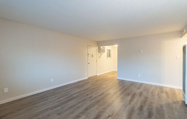 1 bed, 1 bath, $1,475, Unit 17