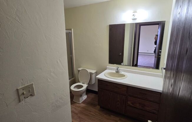 1 bed, 1 bath, 595 sqft, $1,009, Unit 1696-05