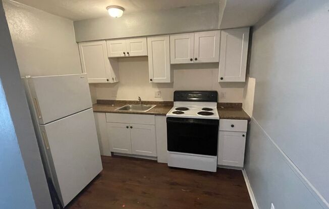 1 bed, 1 bath, 625 sqft, $675, Unit 11