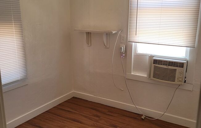 1 bed, 1 bath, $875, Unit 1145 W FILLMORE ST